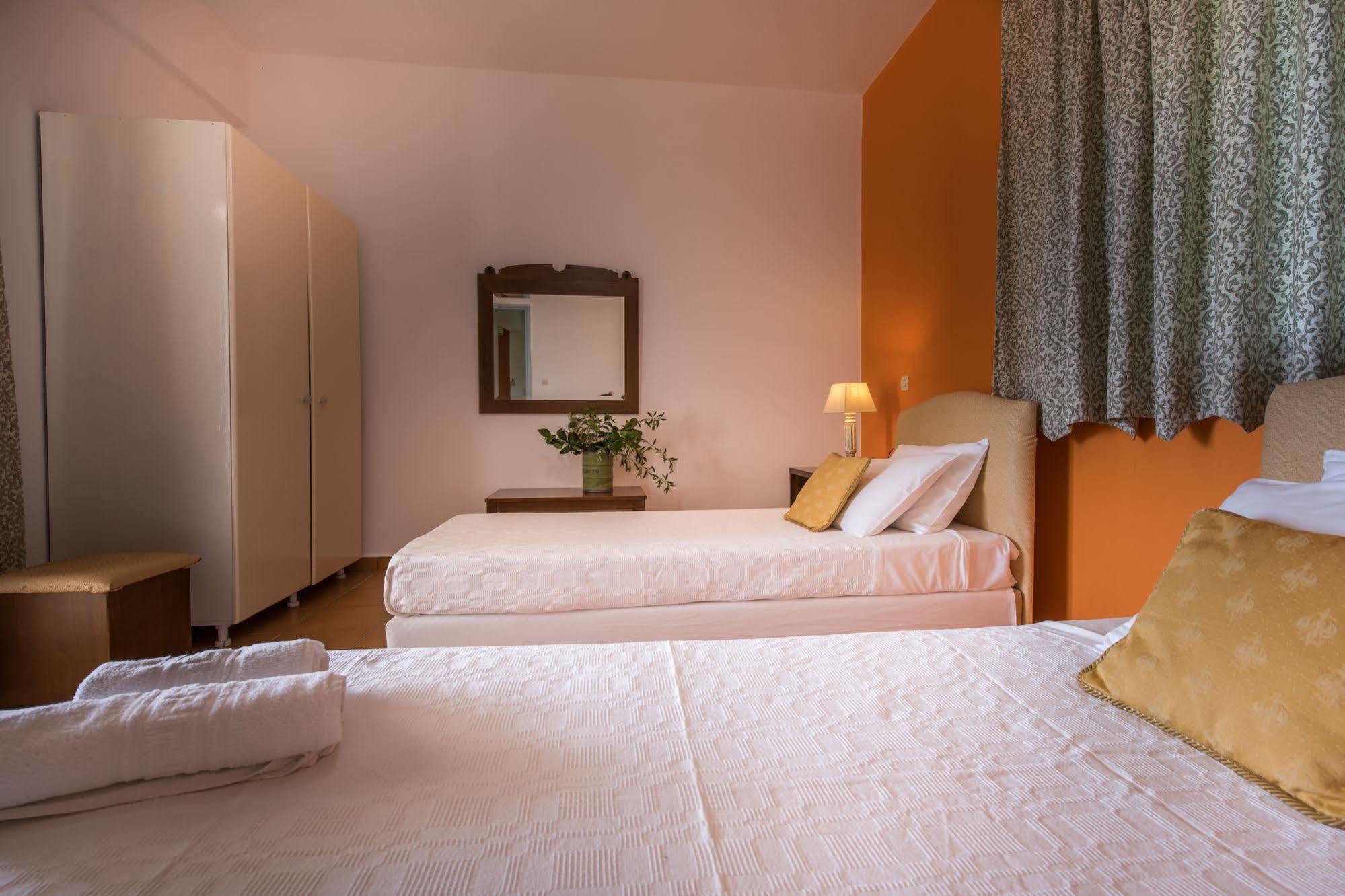 Lofos Soilis Aparthotel ตรากากิ ภายนอก รูปภาพ