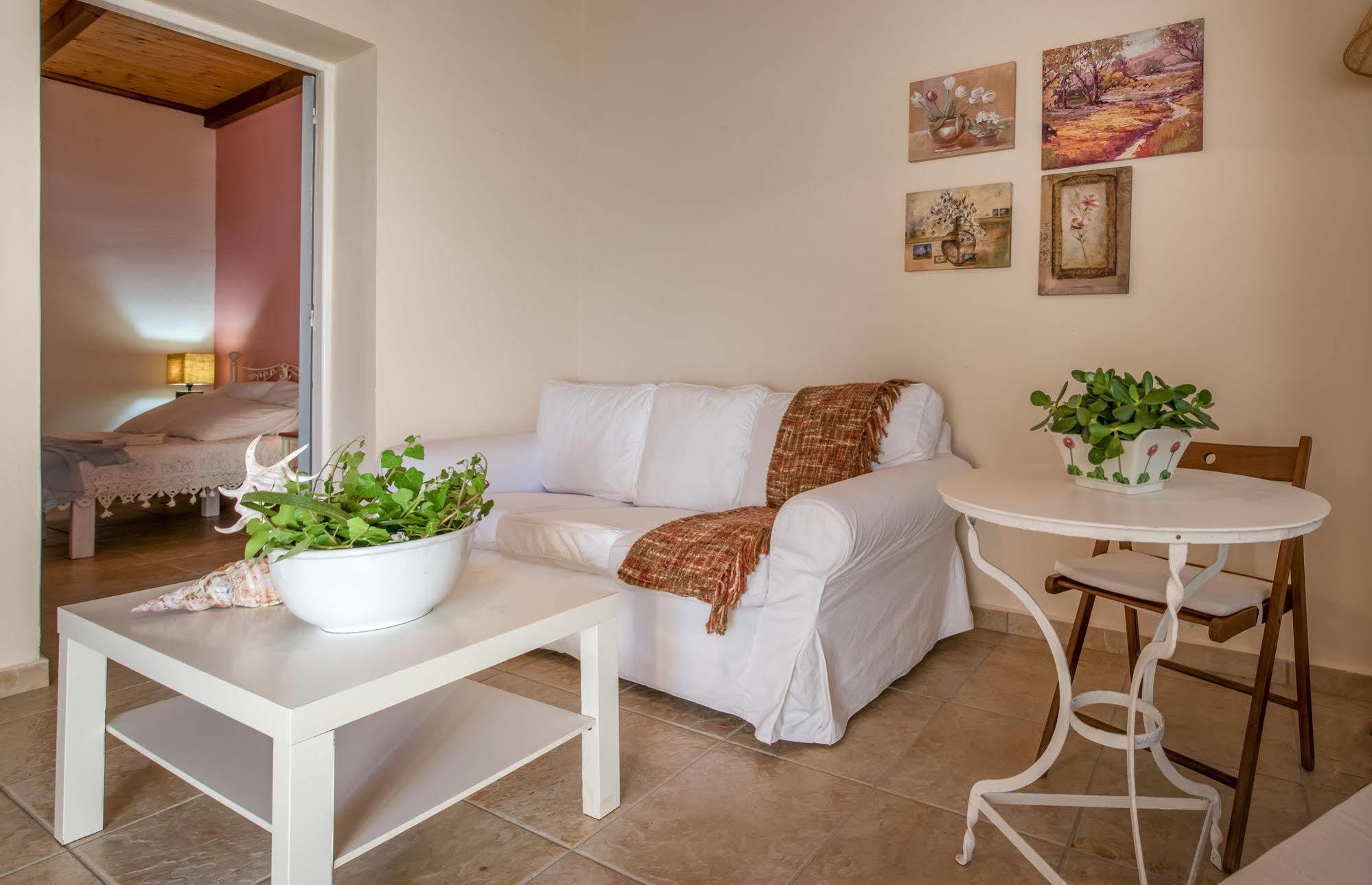 Lofos Soilis Aparthotel ตรากากิ ภายนอก รูปภาพ