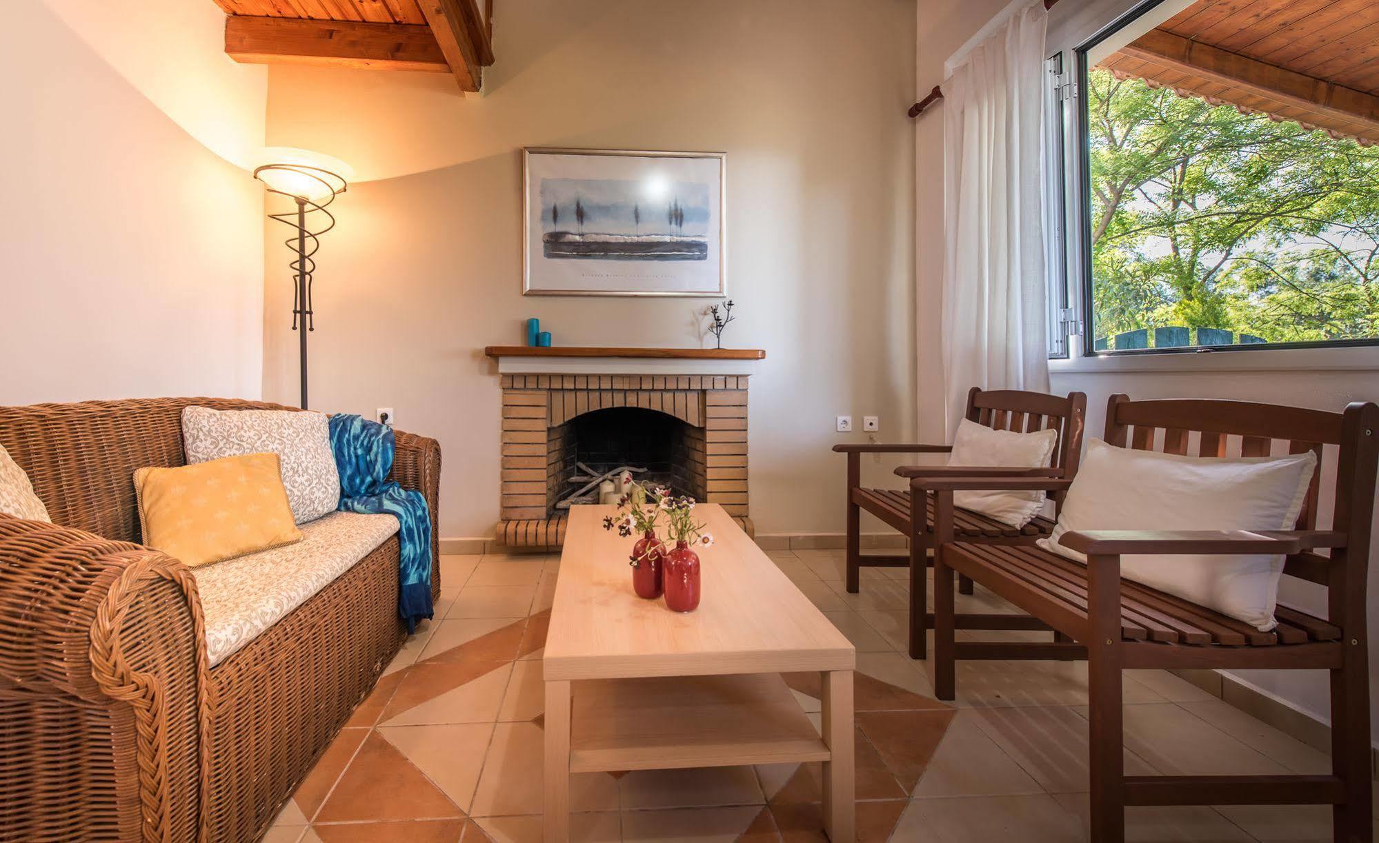 Lofos Soilis Aparthotel ตรากากิ ภายนอก รูปภาพ
